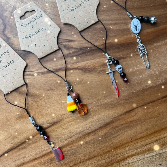 🖤🧡📱🎃 spooky Halloween handmade keychain phone charm - Picture 7 of 7